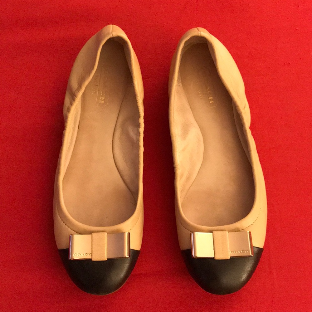 Coach cap toe flats with metal bow